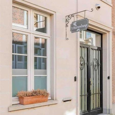 Townhouse Room Herenhuys Eeklo Exterior foto