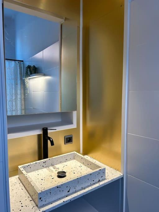 Townhouse Room Herenhuys Eeklo Exterior foto